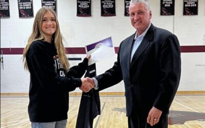2023-03-07 Athlete of the week: Emma Bischoff – Rogue Valley Adventist Academy Red-Tailed Hawks Basketball Champion